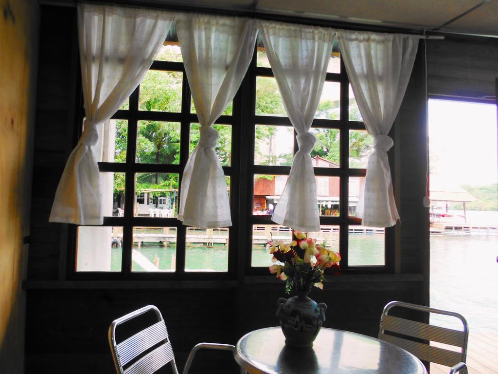 Hotel Y Restaurante Backpackers Rio Dulce Town Cameră foto